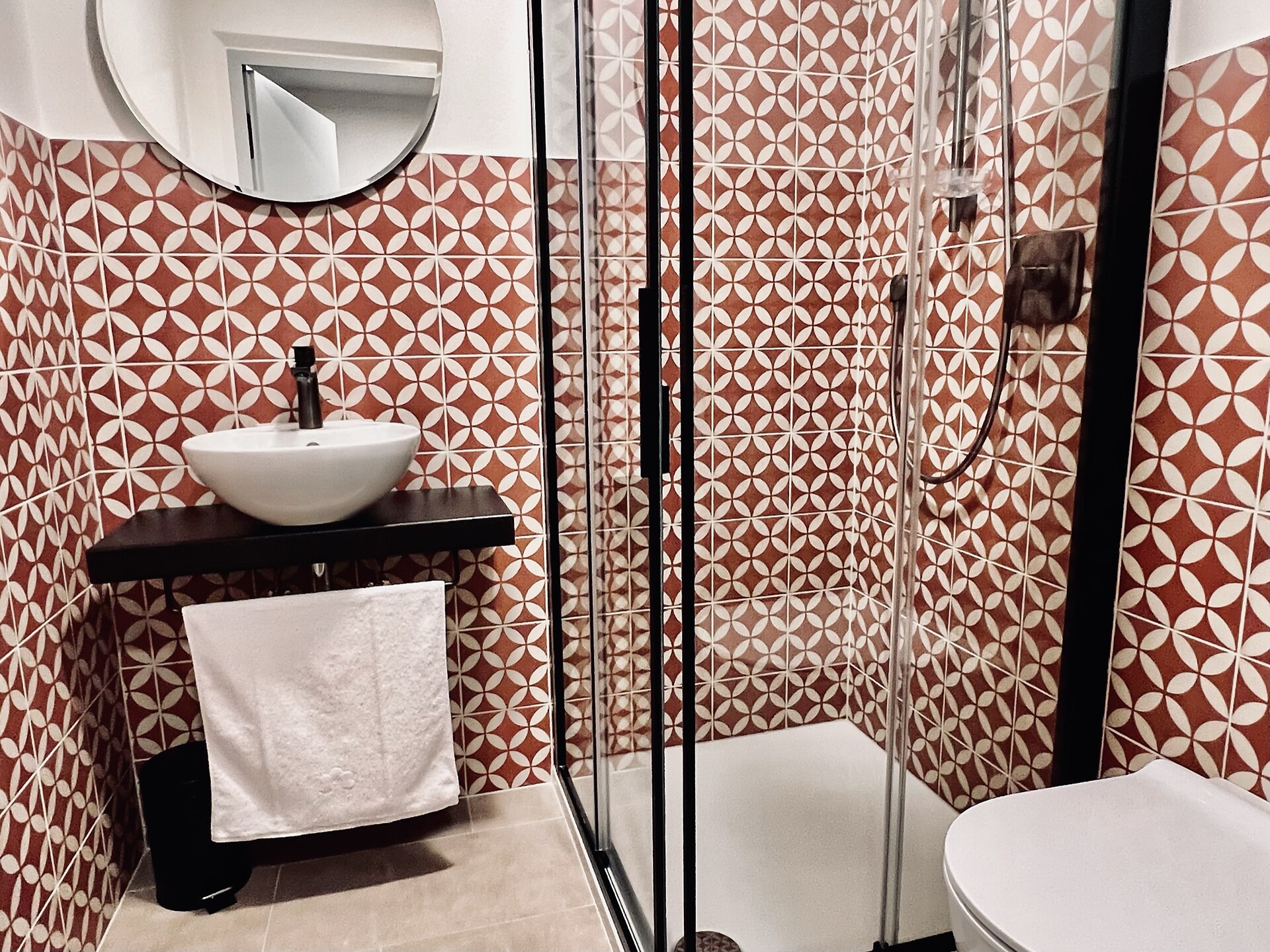 bathroom quadruple room
