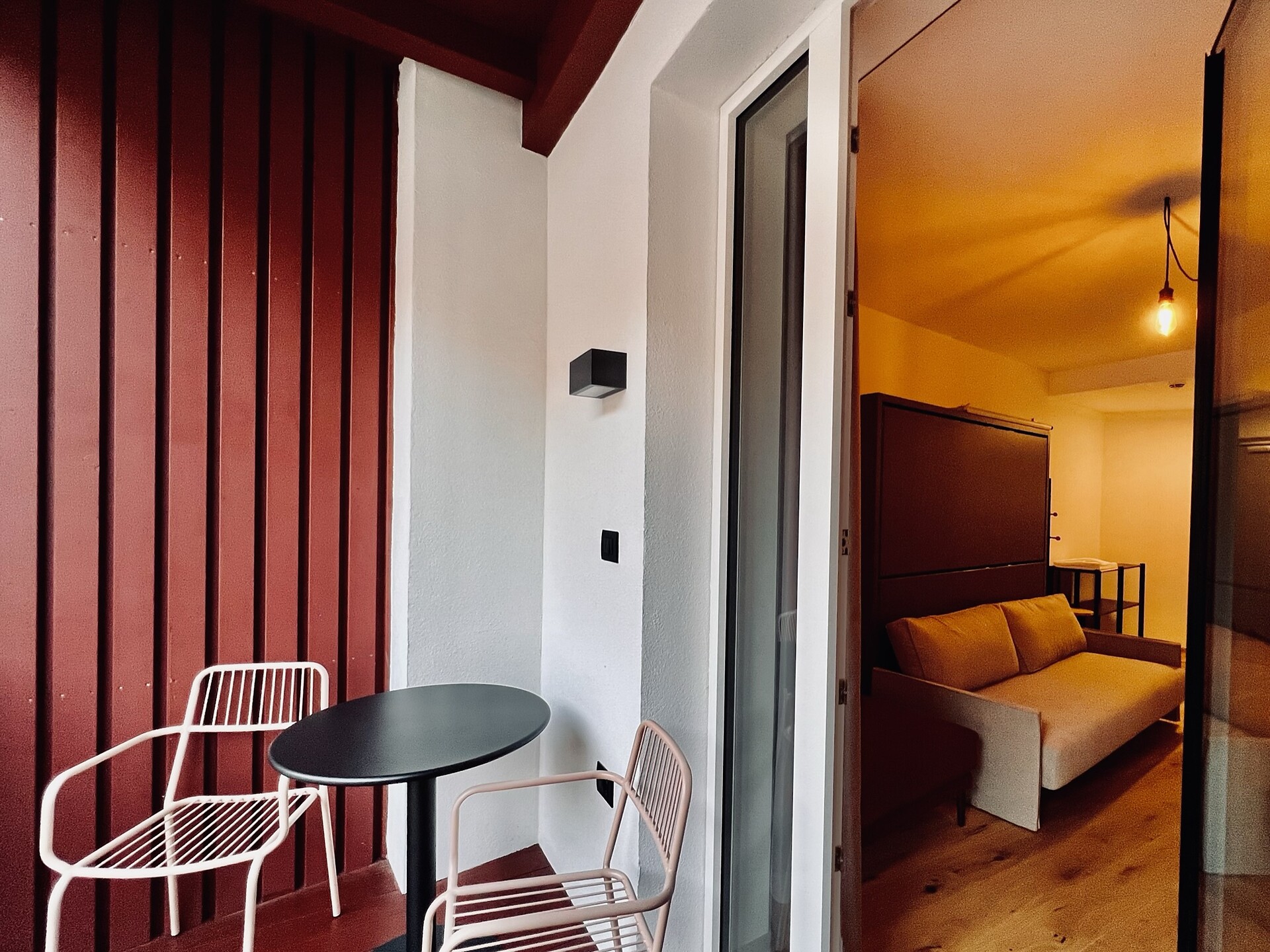 Balcony quadruple room