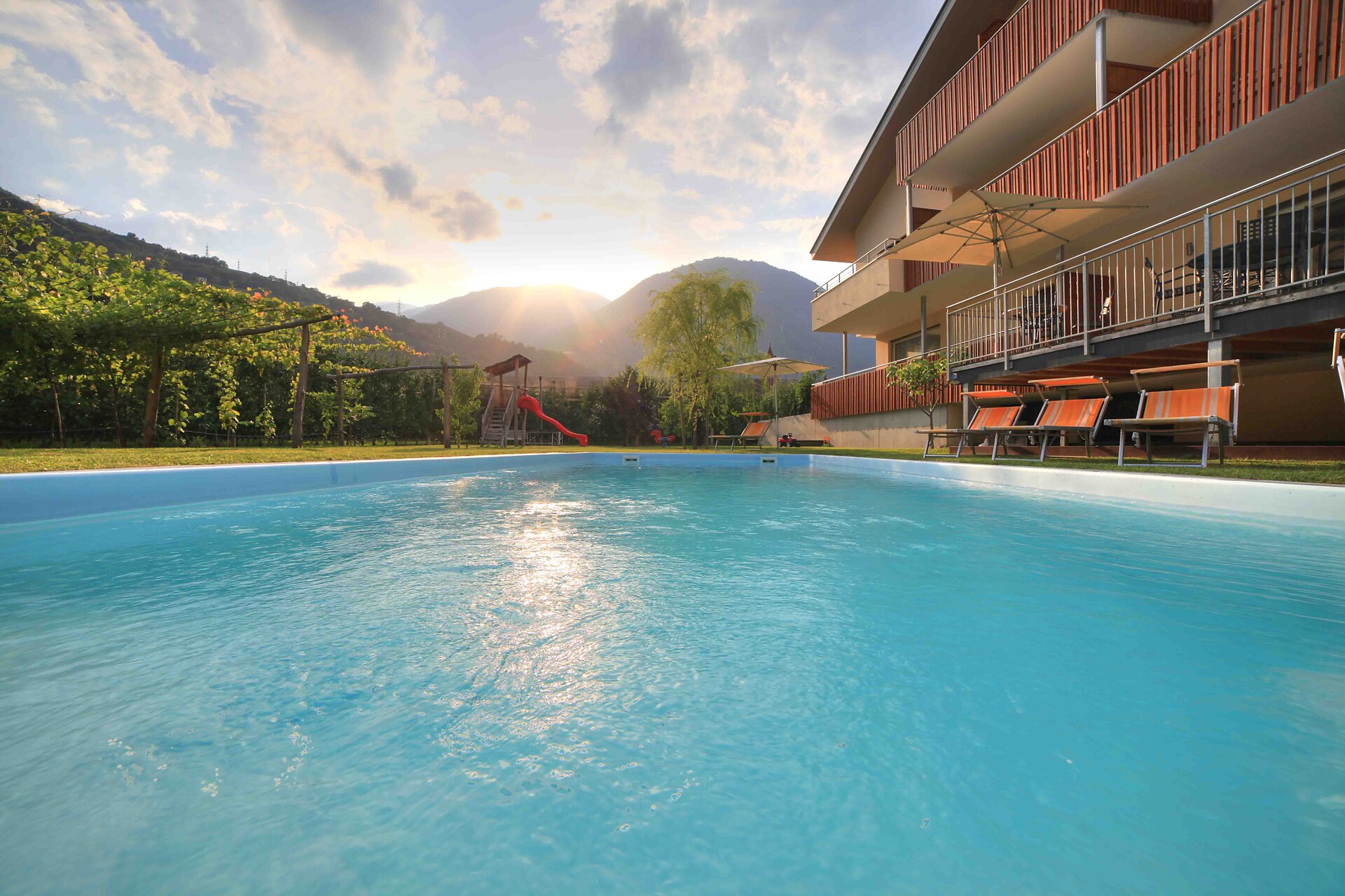 swimmingpool