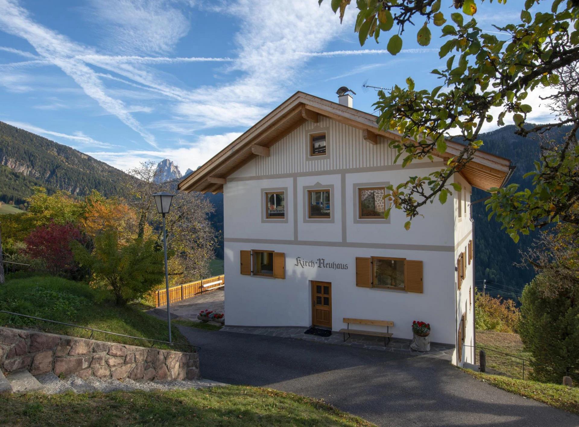 Kirch-Neuhaus Lajen/Laion 1 suedtirol.info