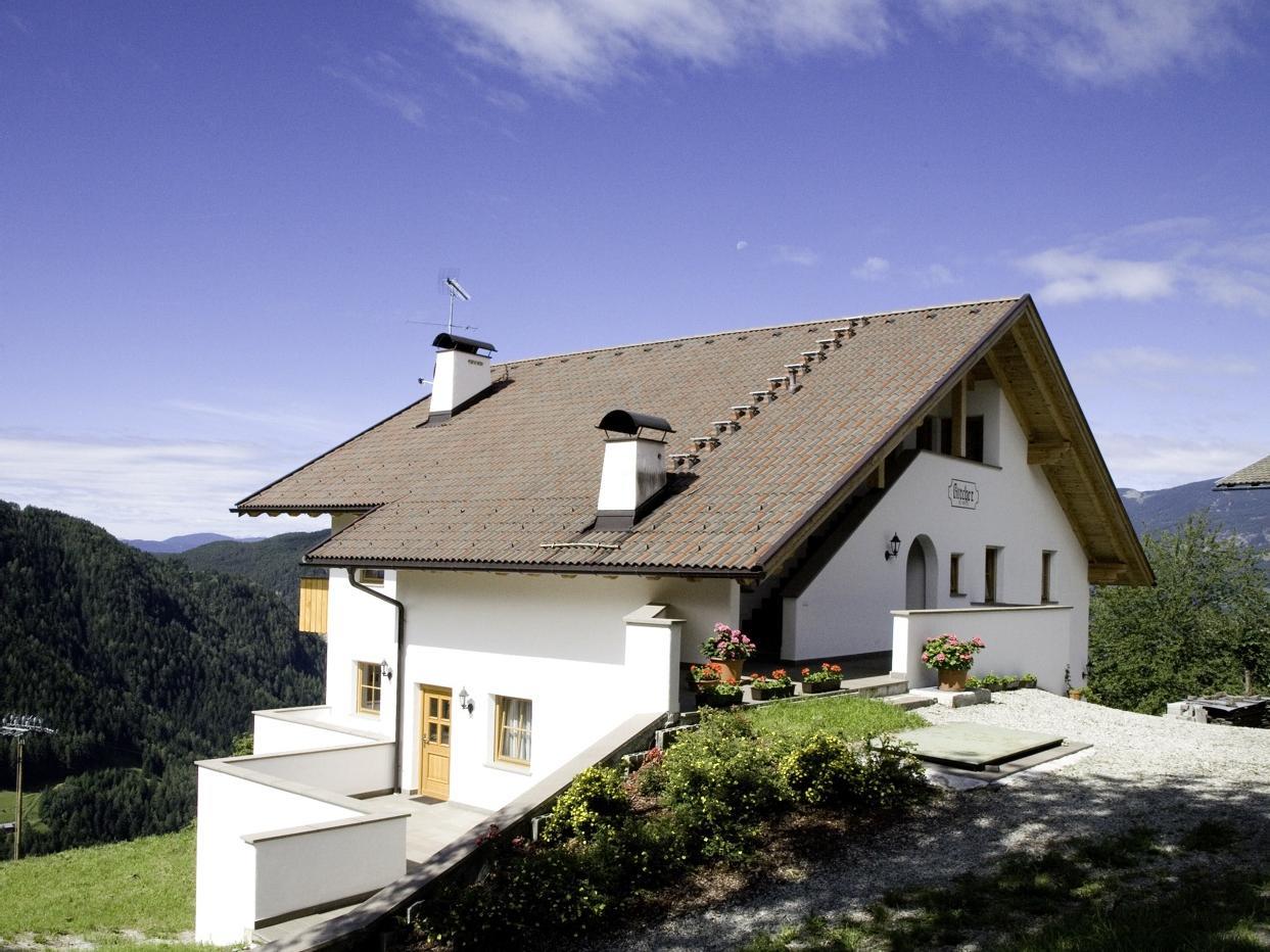 Kircher Hof Lajen 1 suedtirol.info