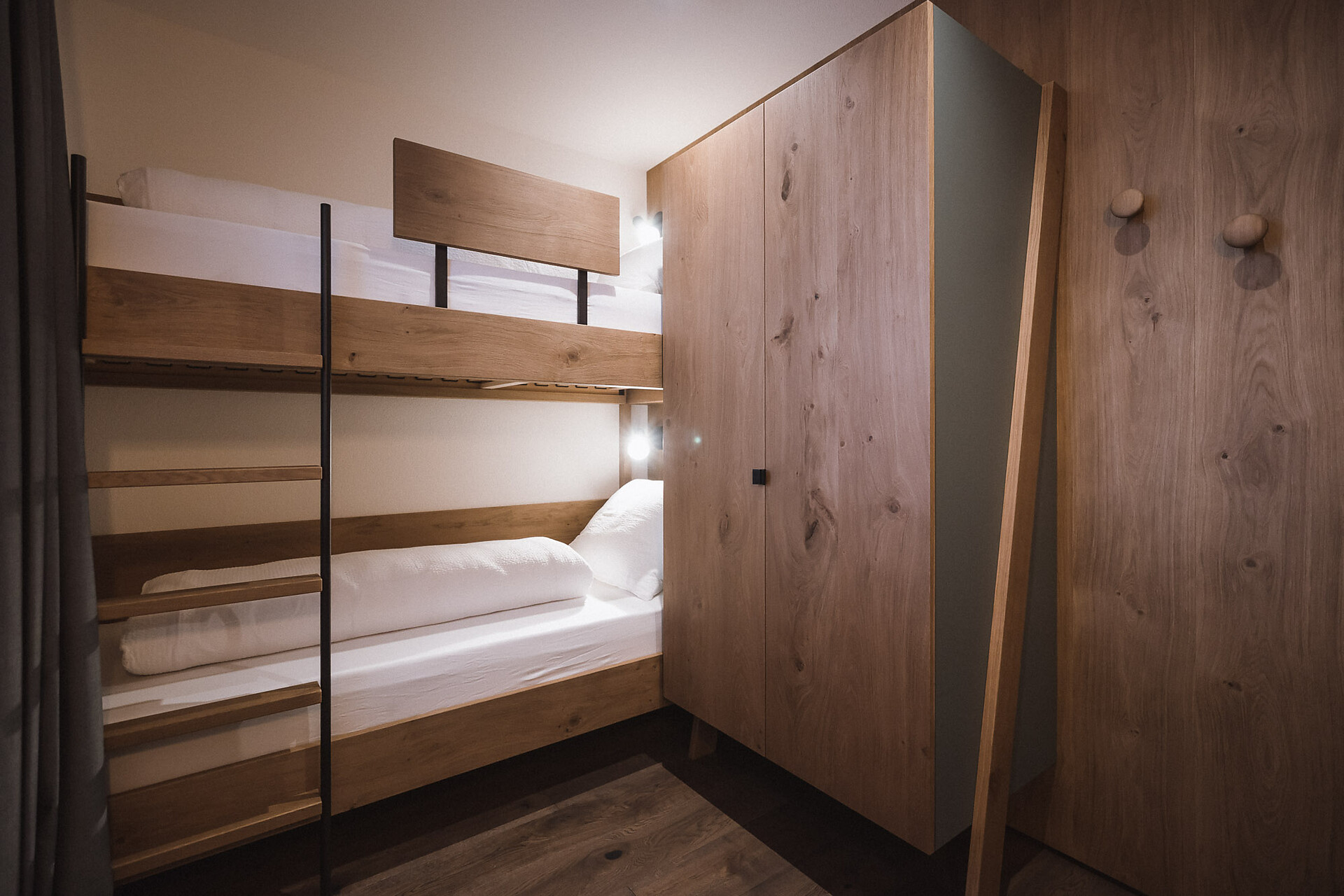 Bunk bed