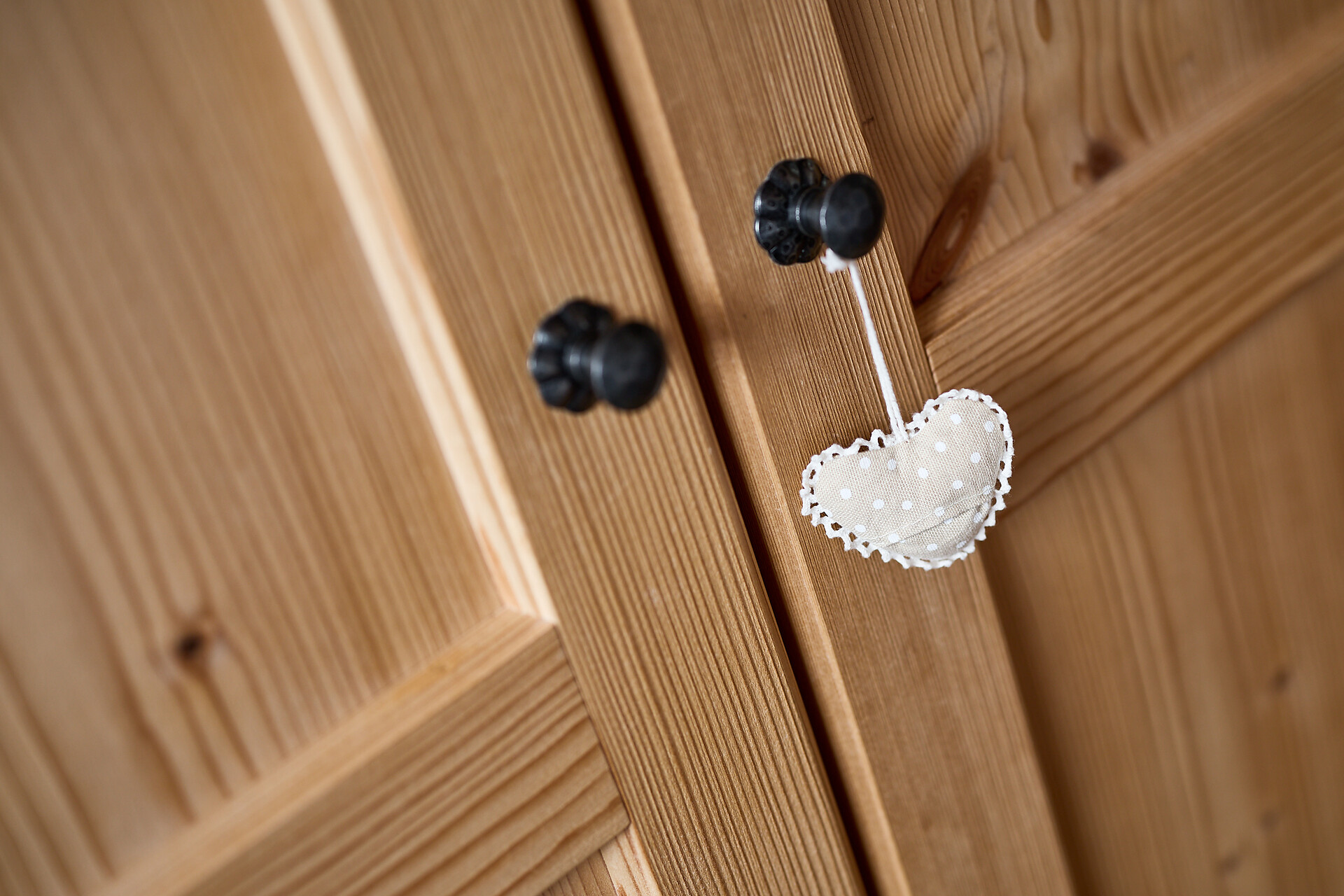 Arredo in legno massicio