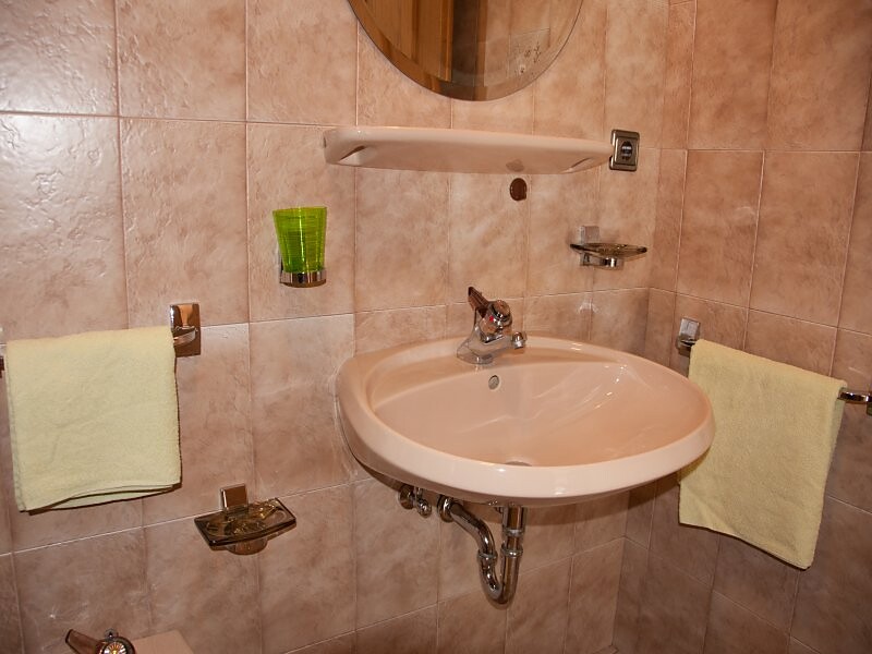 Bathroom app. 2