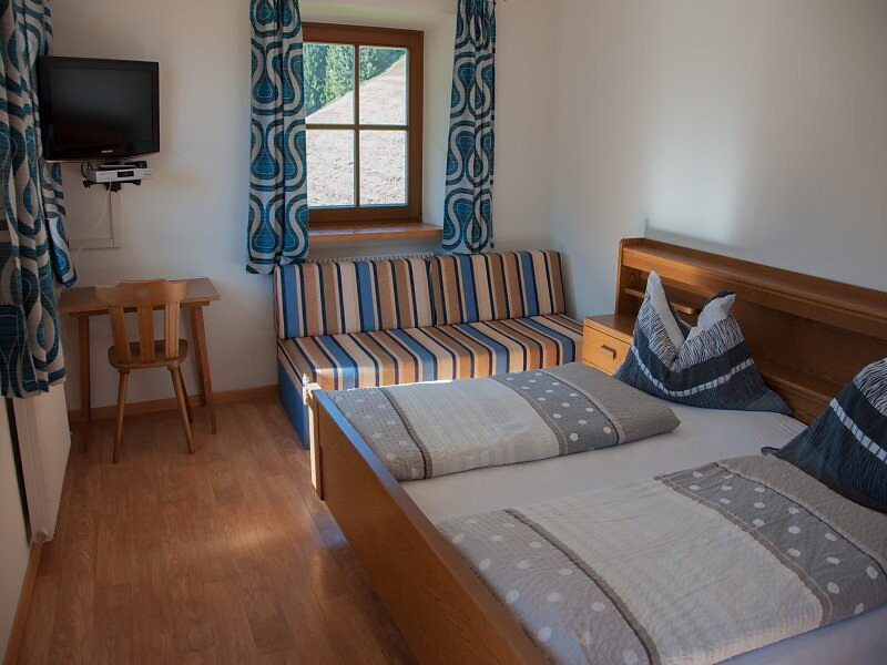 bedroom app. 2