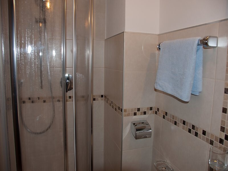 Bathroom app. 3