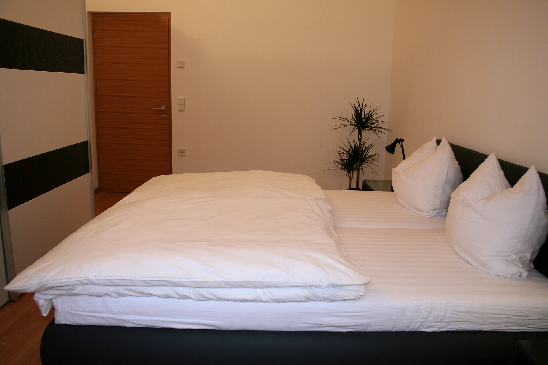 App. Sauvignon bedroom