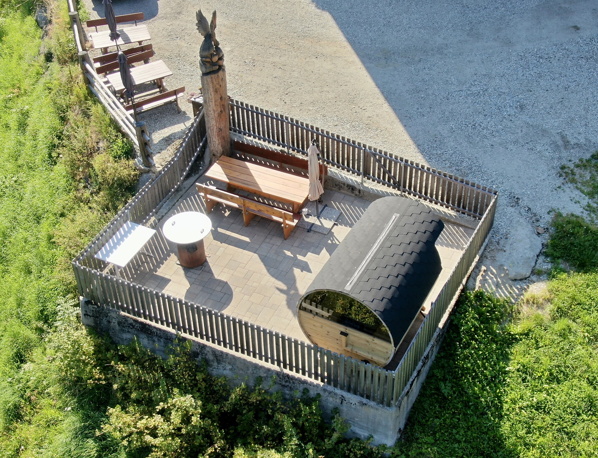 Terrasse, Grillplatz und Sauna