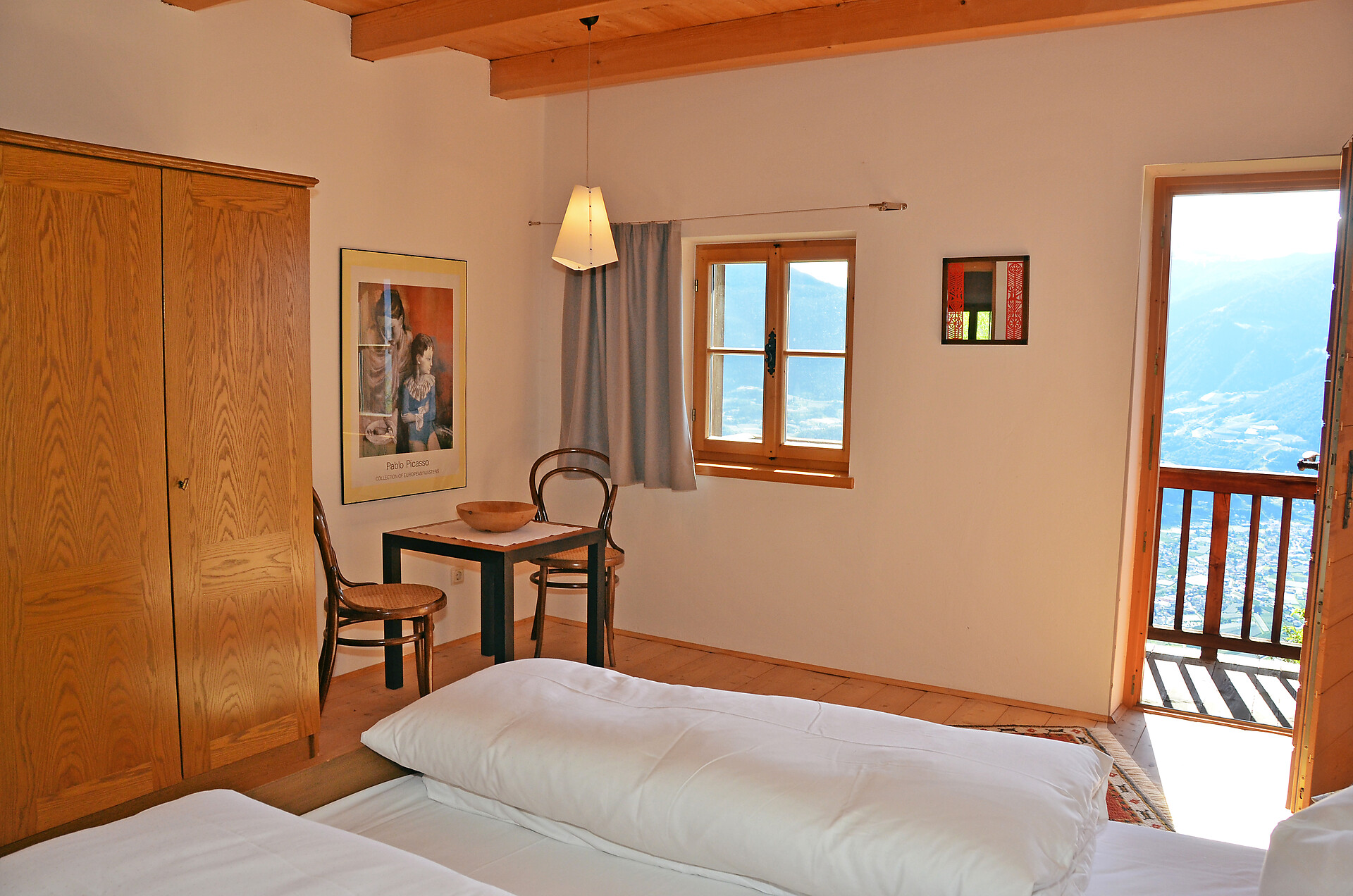 Bed room