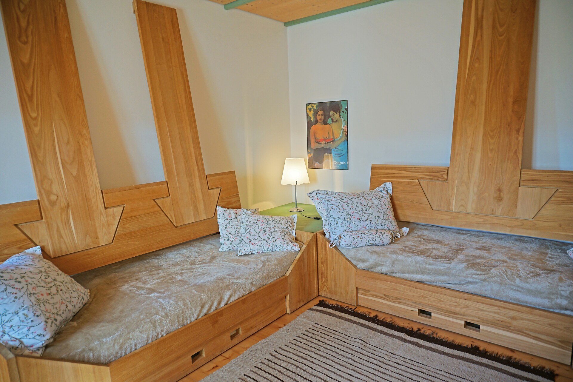 Bed room