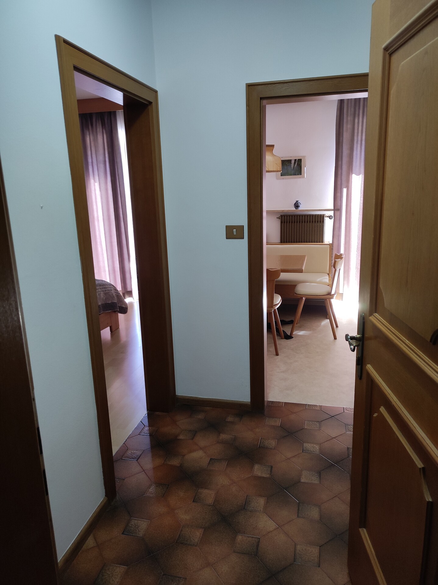 Entry Apartment orange
