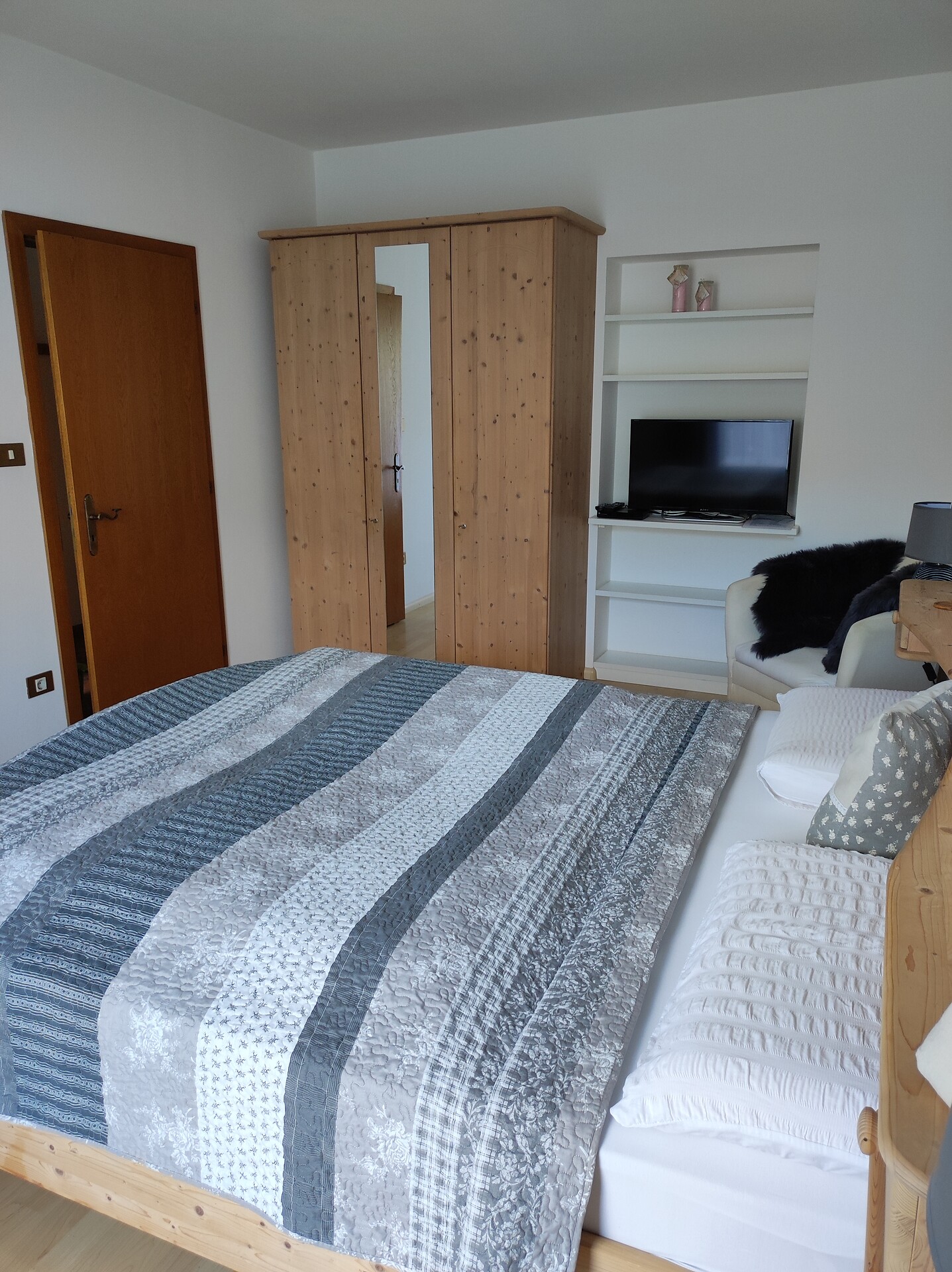 Sleeping room Apartment orange