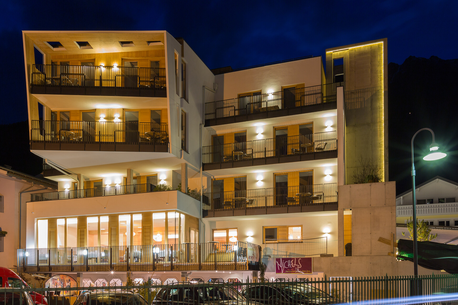 The hotel by night