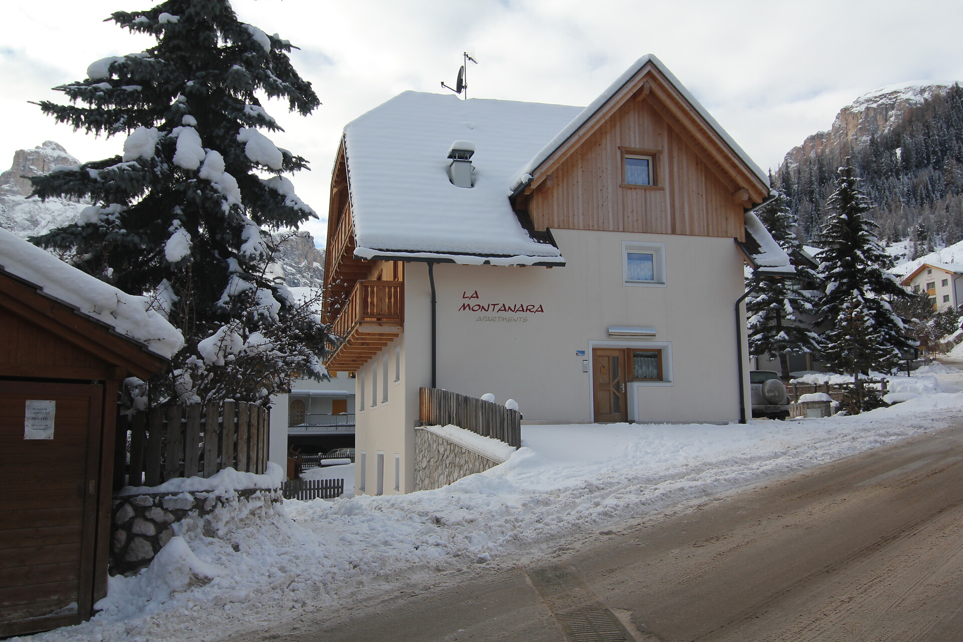 La Montanara Apartments