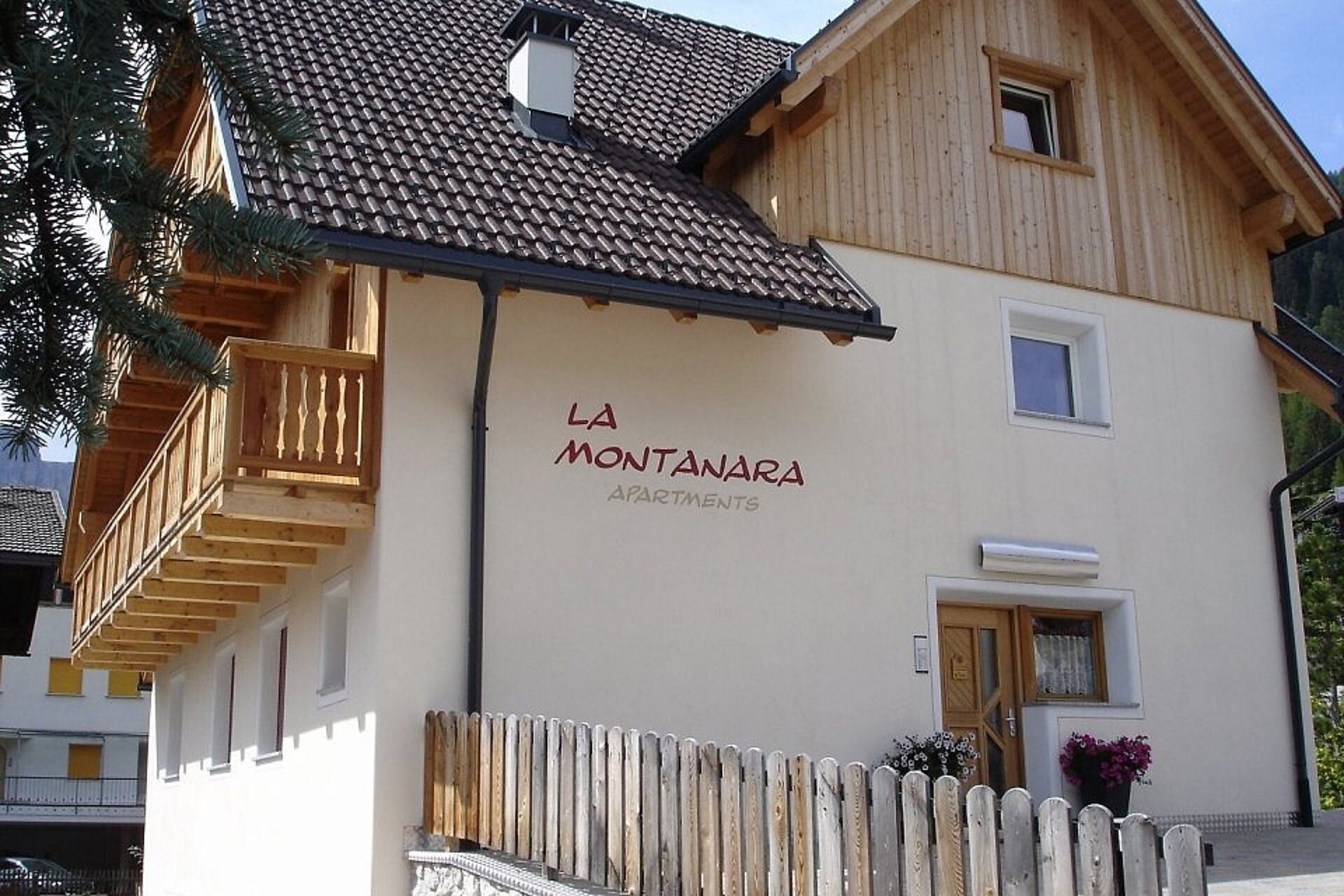 La Montanara Apartments