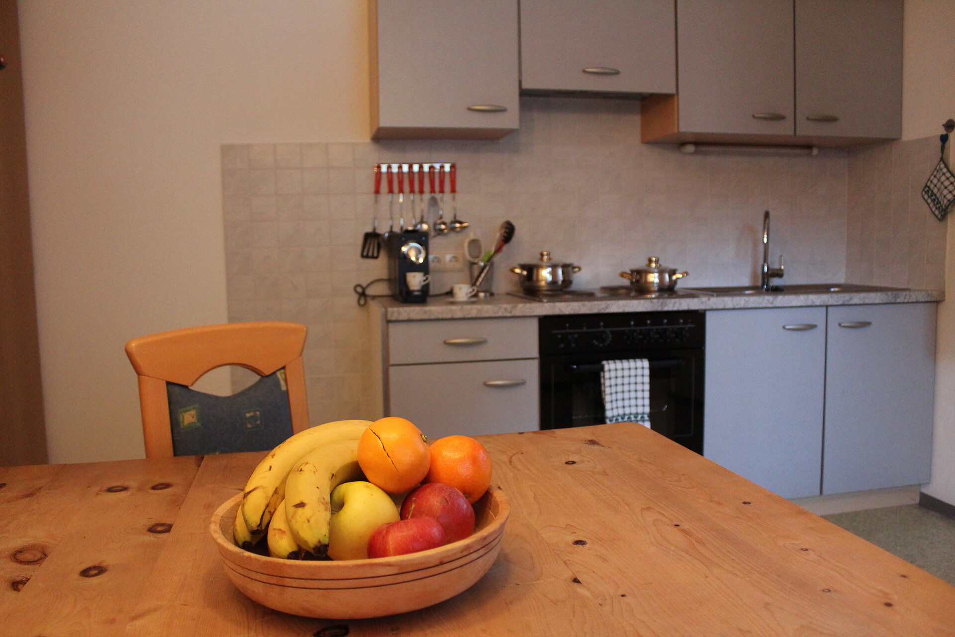 cucina con ripostiglio