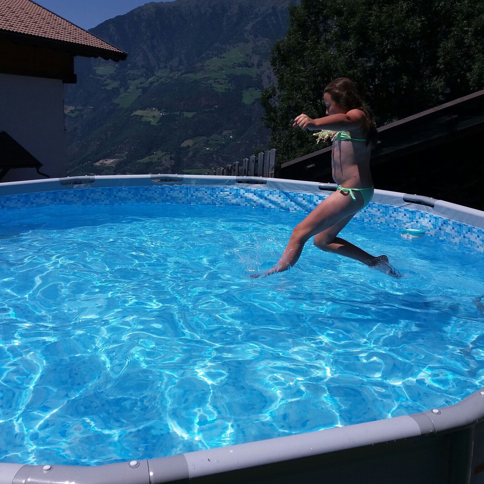 Schwimmbecken