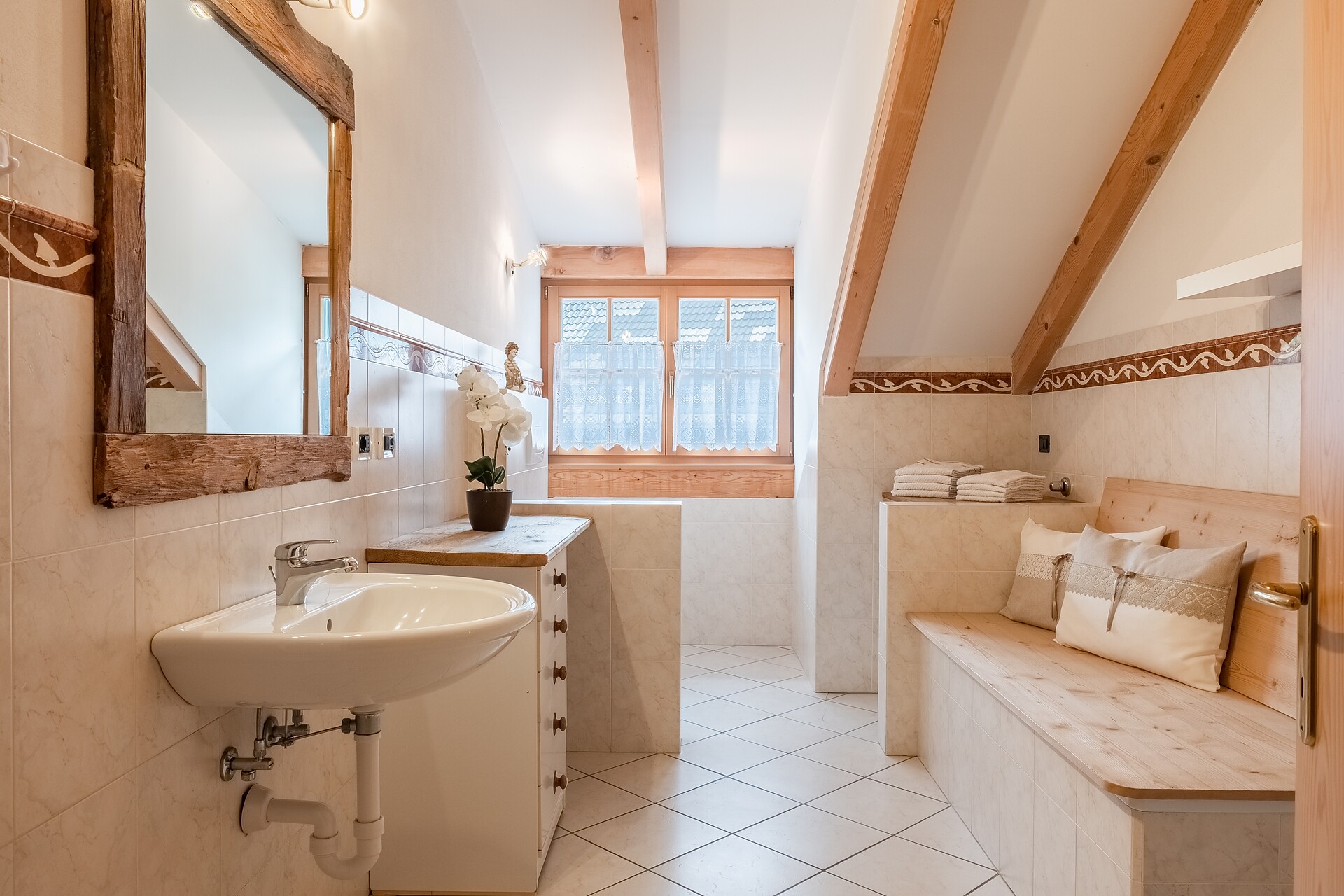 Bathroom Tulpe