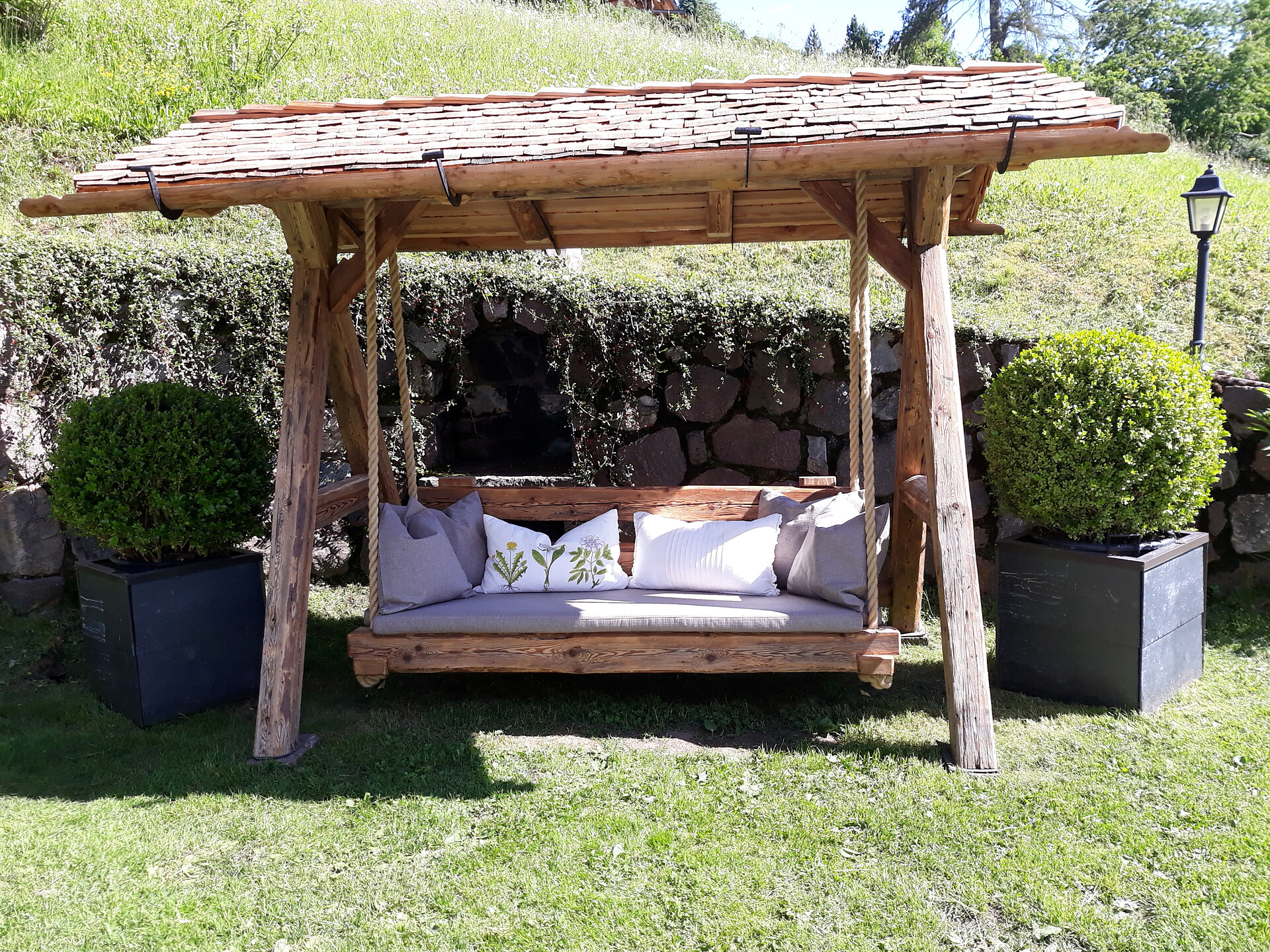 Outdoor swing