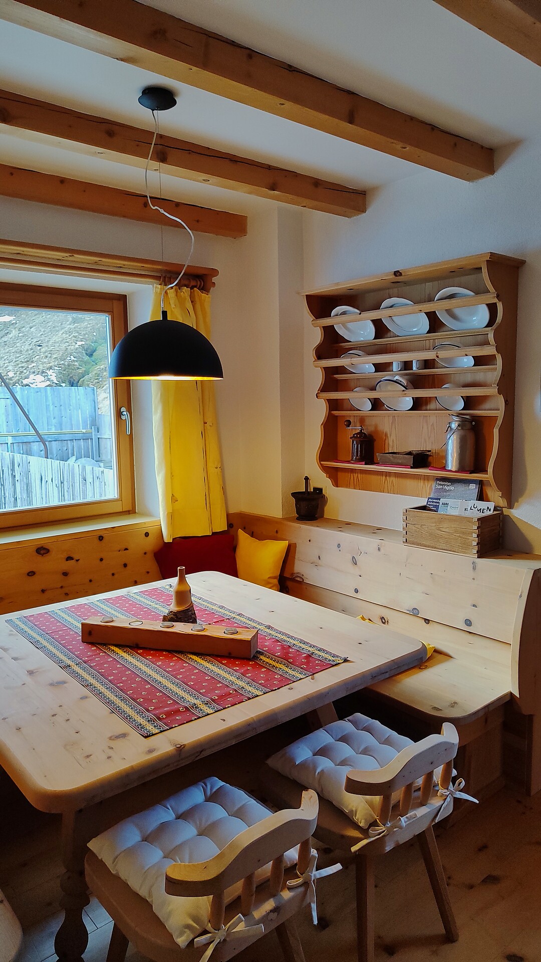 zona pranzo e soggiorno