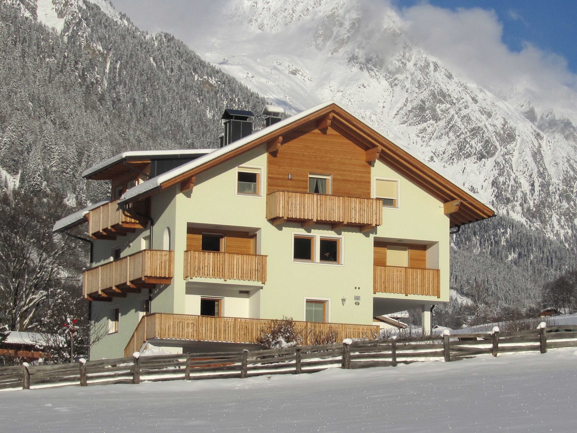 Haus Landheim im Winter