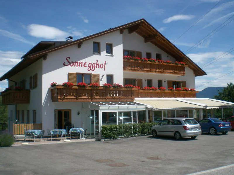 Gasthof Sonnegghof Caldaro sulla Strada del Vino 1 suedtirol.info