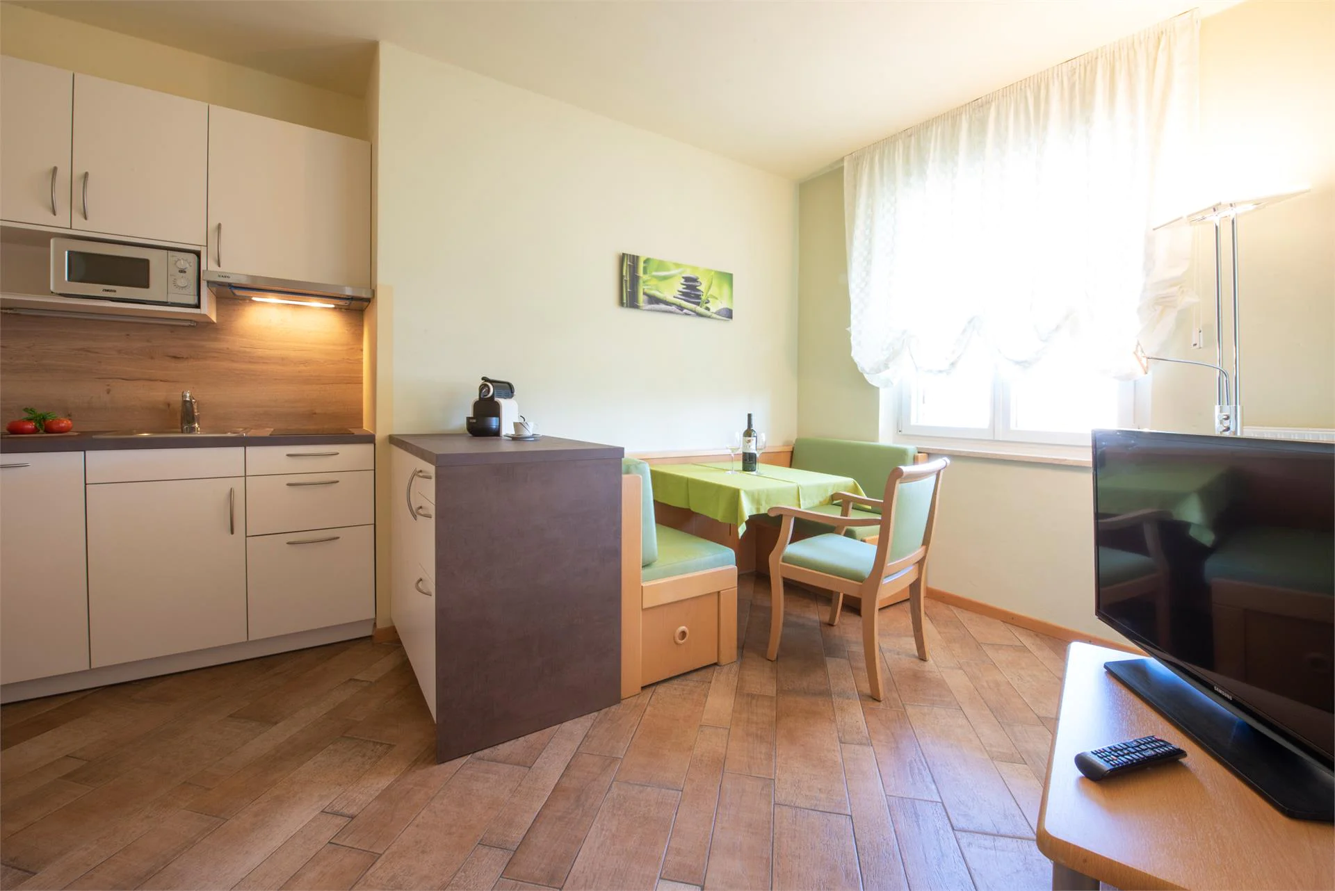 Landhaus Heinrich Kaltern an der Weinstraße 9 suedtirol.info