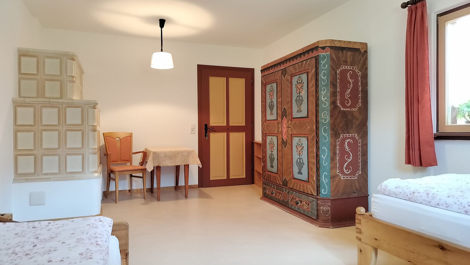 Schlafzimmer 4