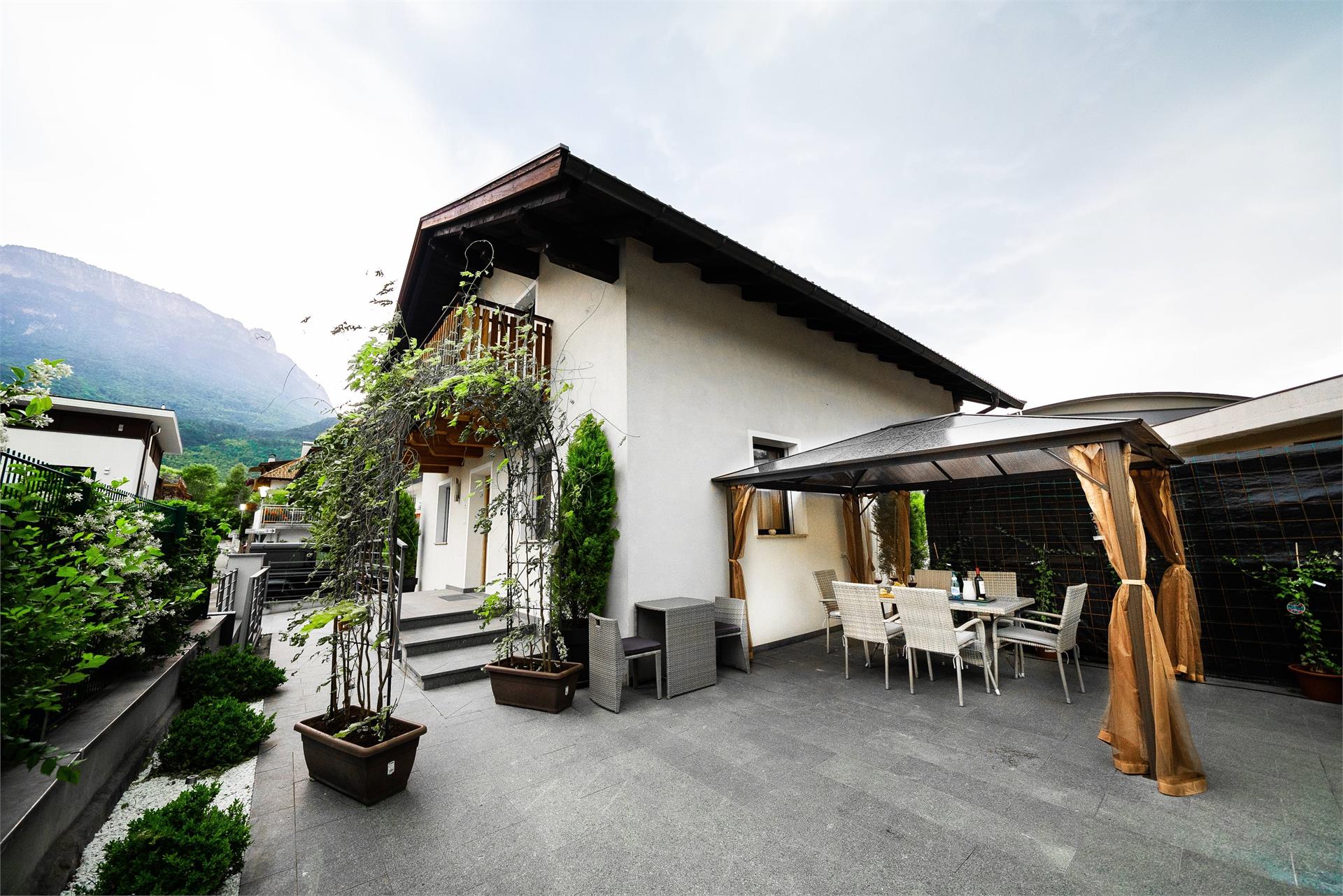 Villa La Casa Caldaro sulla Strada del Vino 4 suedtirol.info