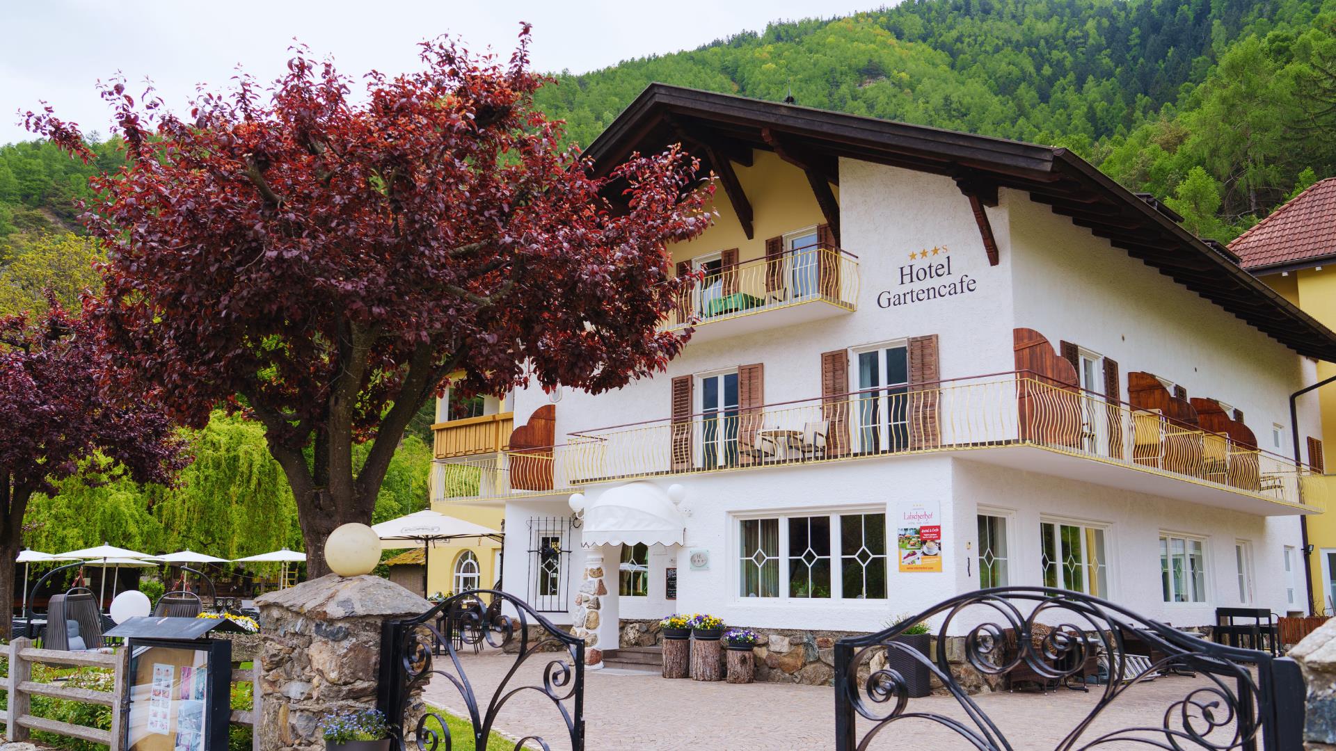 Landhotel Latscherhof Latsch/Laces 4 suedtirol.info
