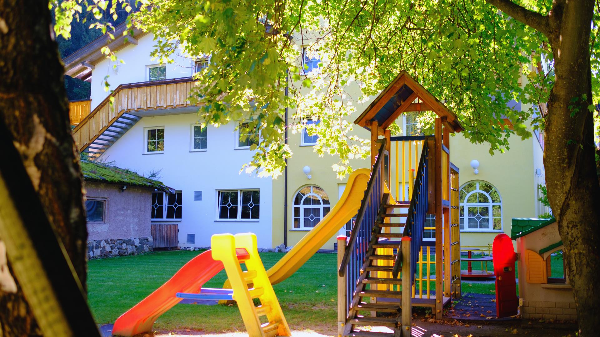 Landhotel Latscherhof Latsch/Laces 22 suedtirol.info