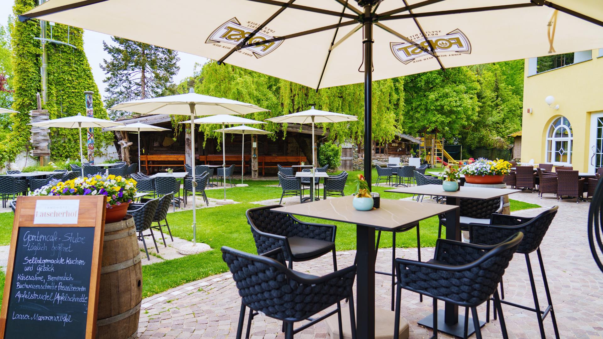 Landhotel Latscherhof Latsch/Laces 16 suedtirol.info