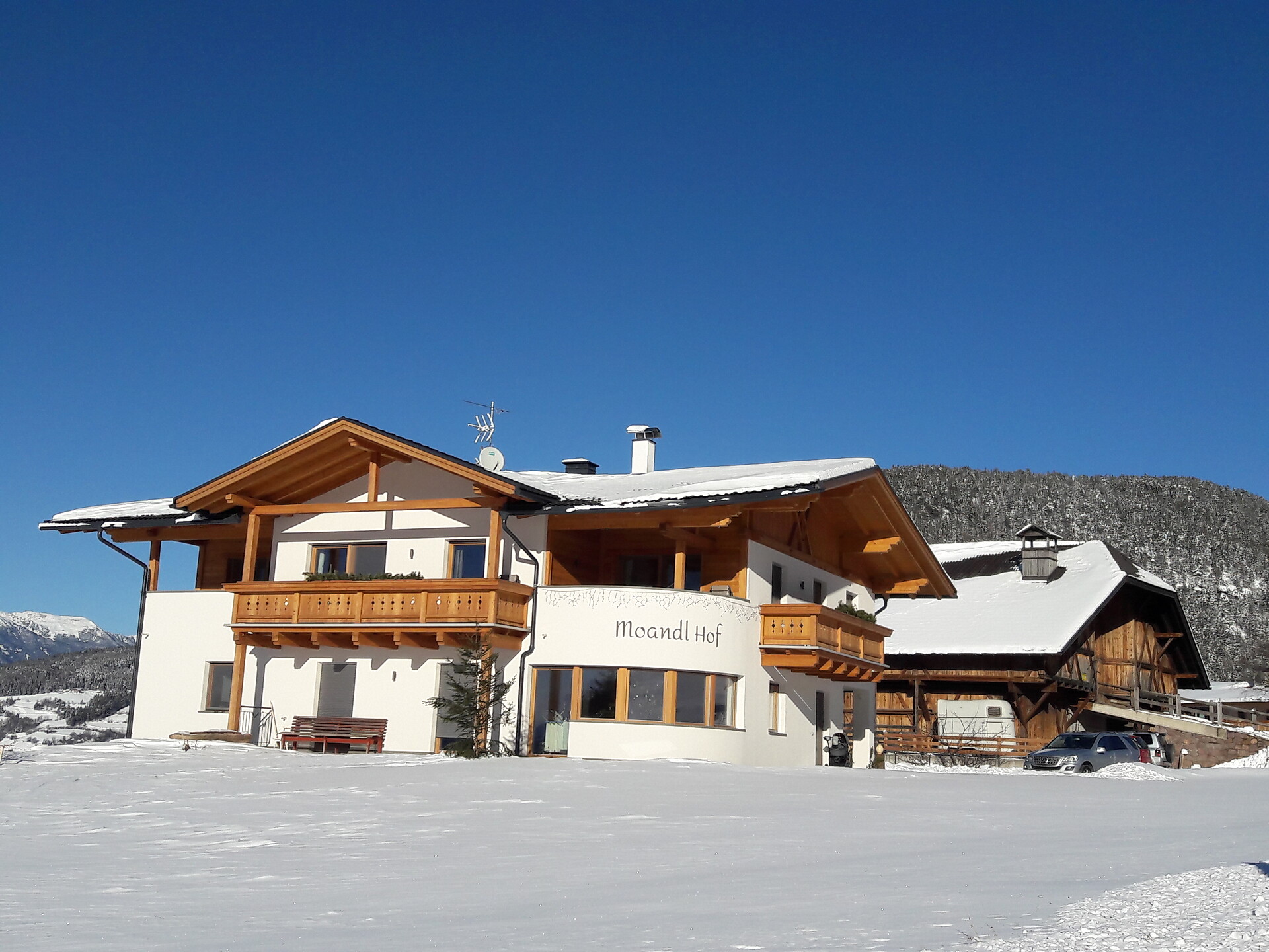 Farmhouse Moandl winter