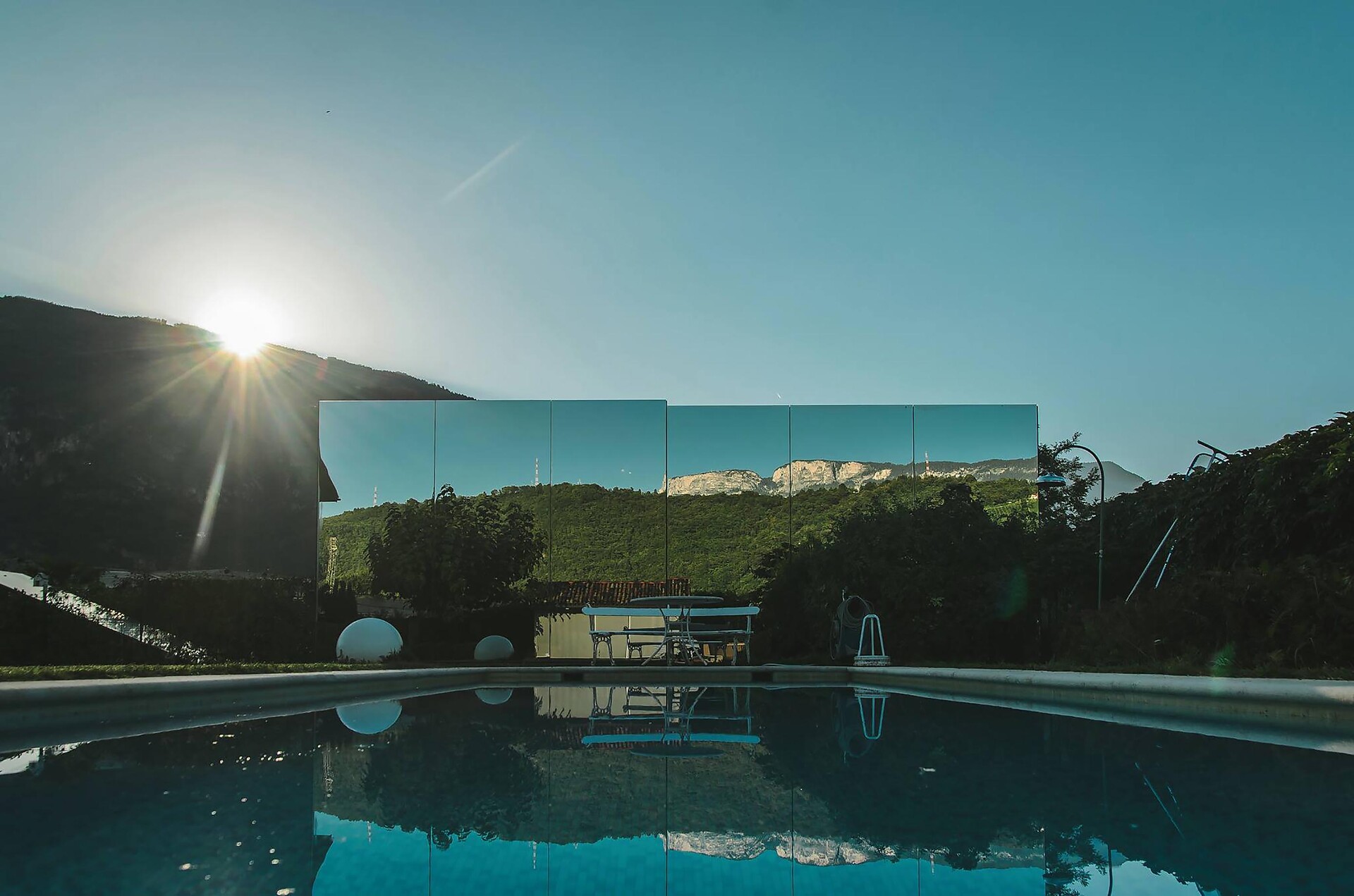 Mirror Houses giardino e piscina
