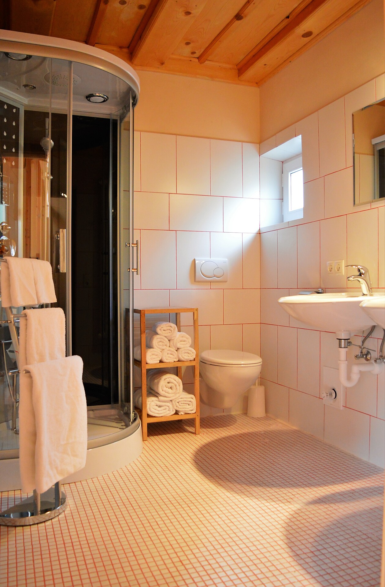 Bathroom (Red poppy)