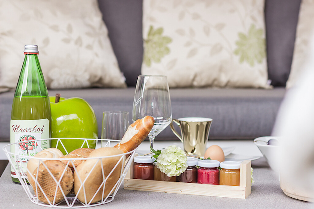 Colazione al aperto nella Lounge