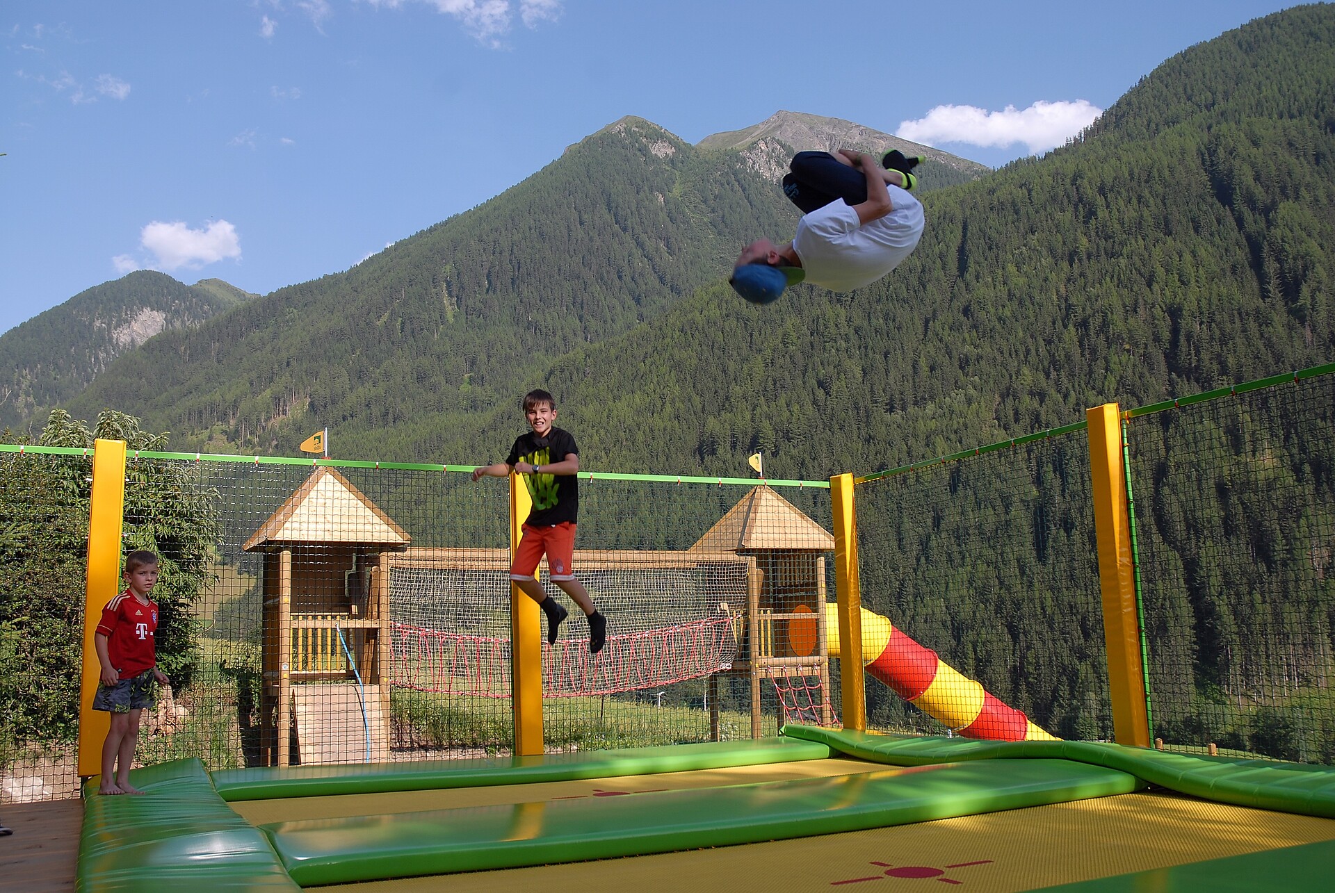 Trampoline