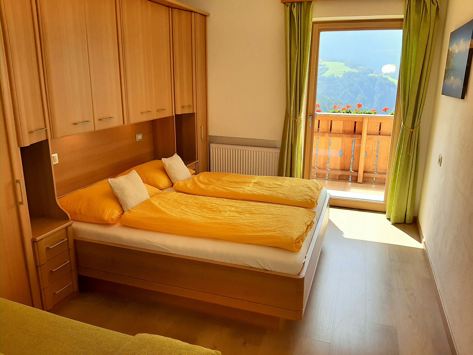 Apfelgarten Schlafzimmer Balkon