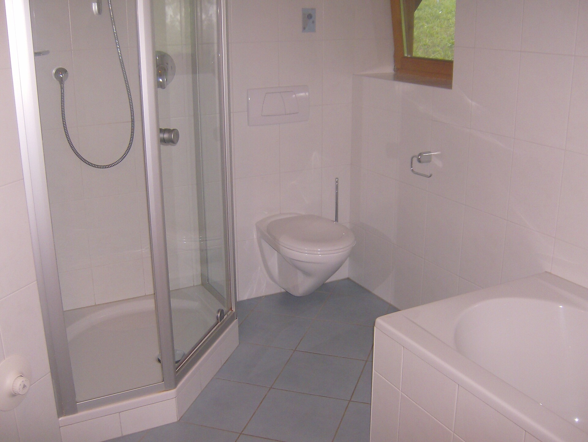 Badezimmer mit Dusche