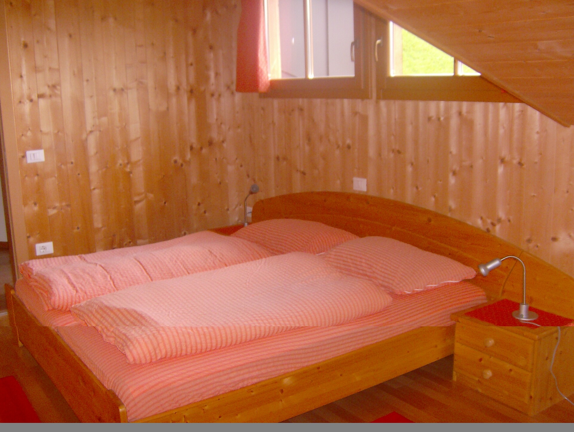 2. Schlafzimmer