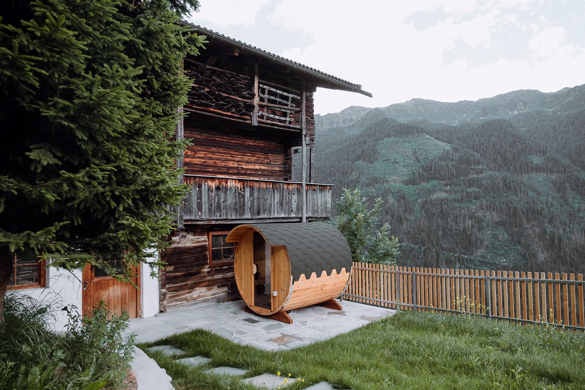 elegante sauna esterna