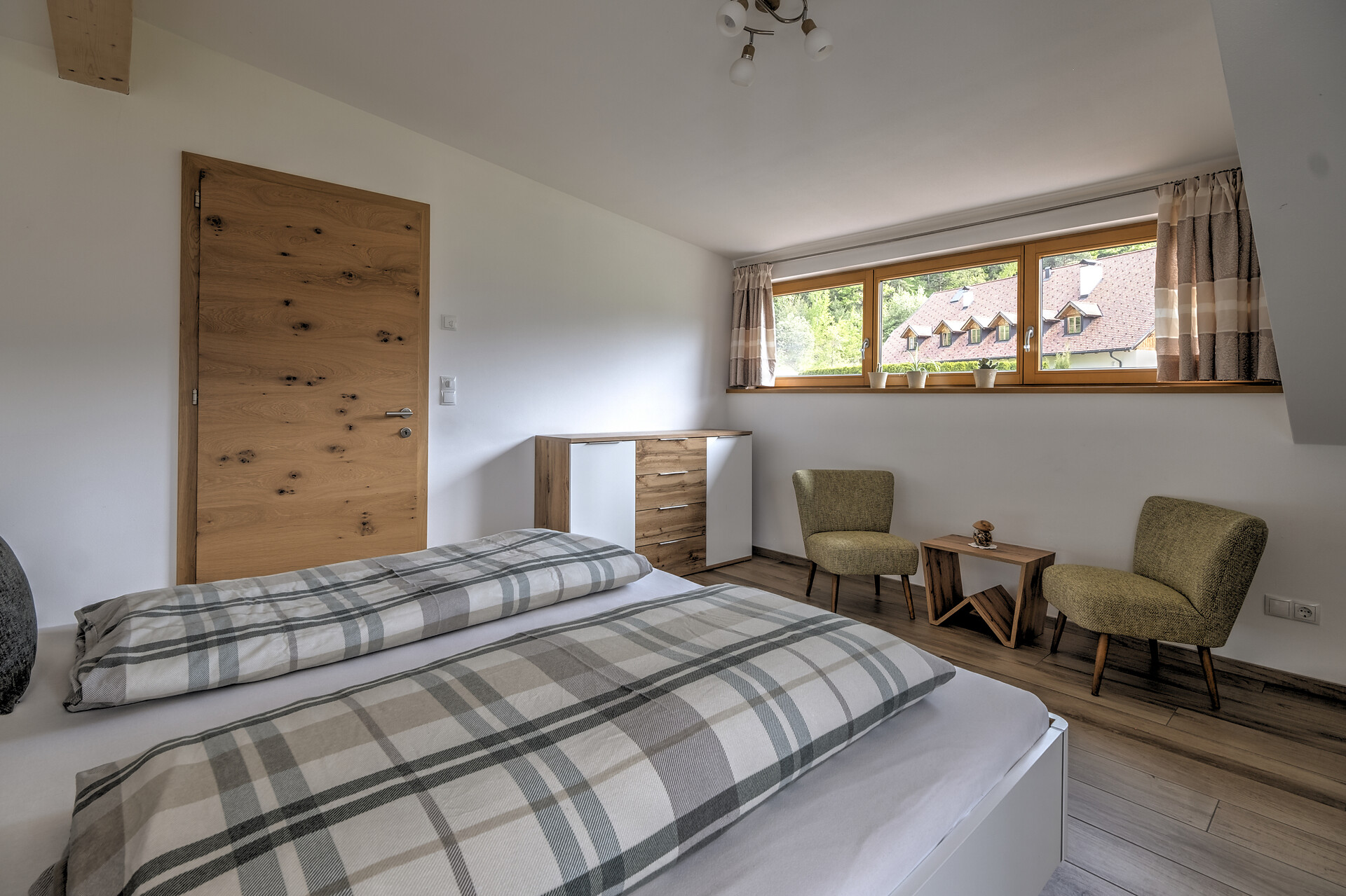 bedroom 2 app. Eiche
