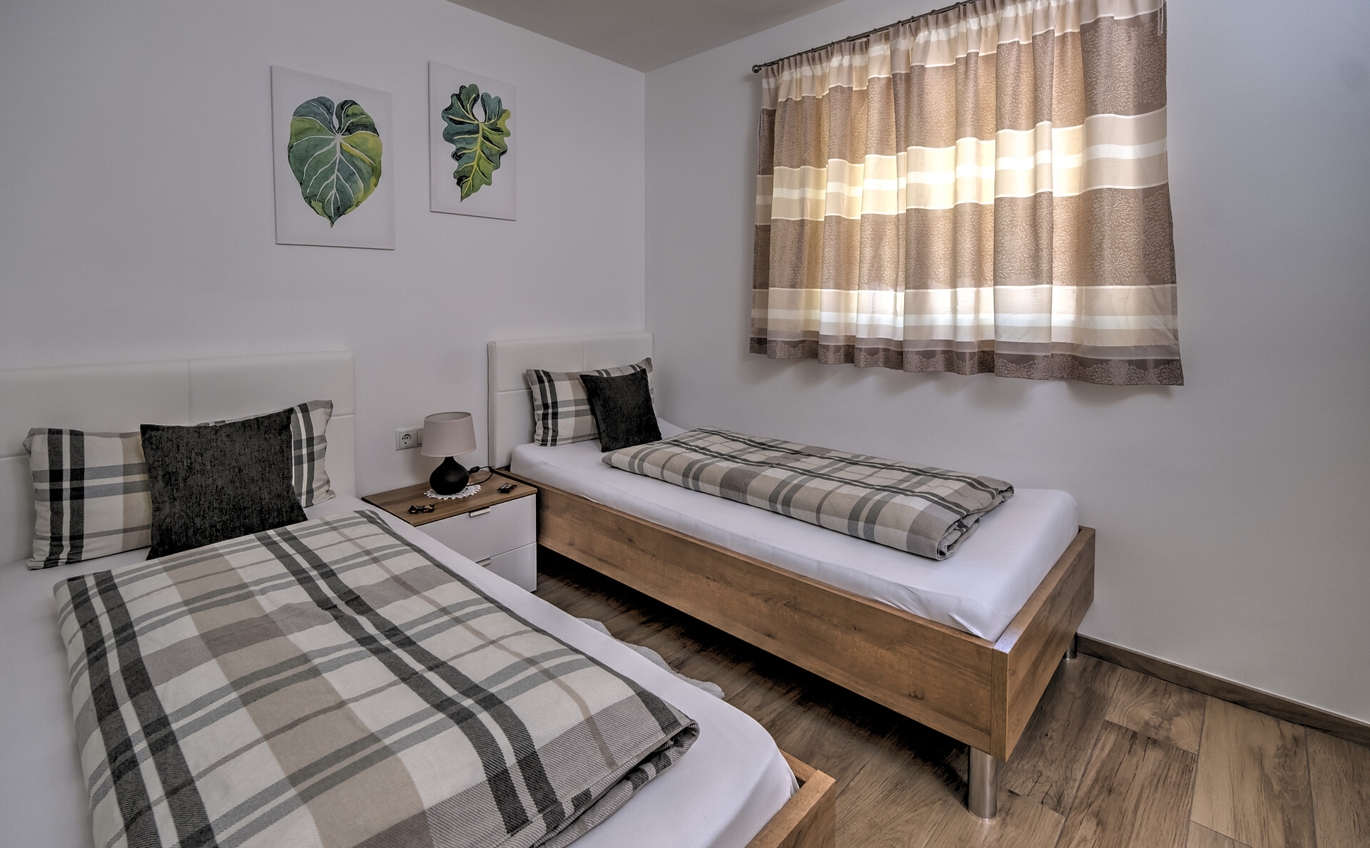 bedroom 1 app. Eiche