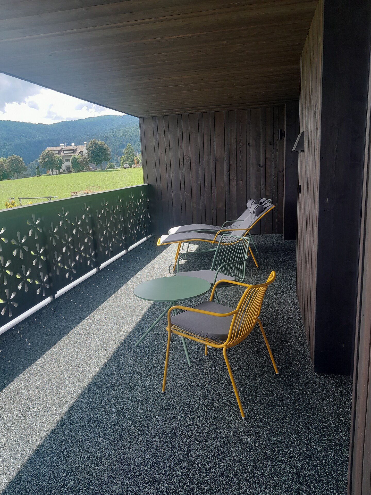 Terrasse mit Blick auf das Eisacktal