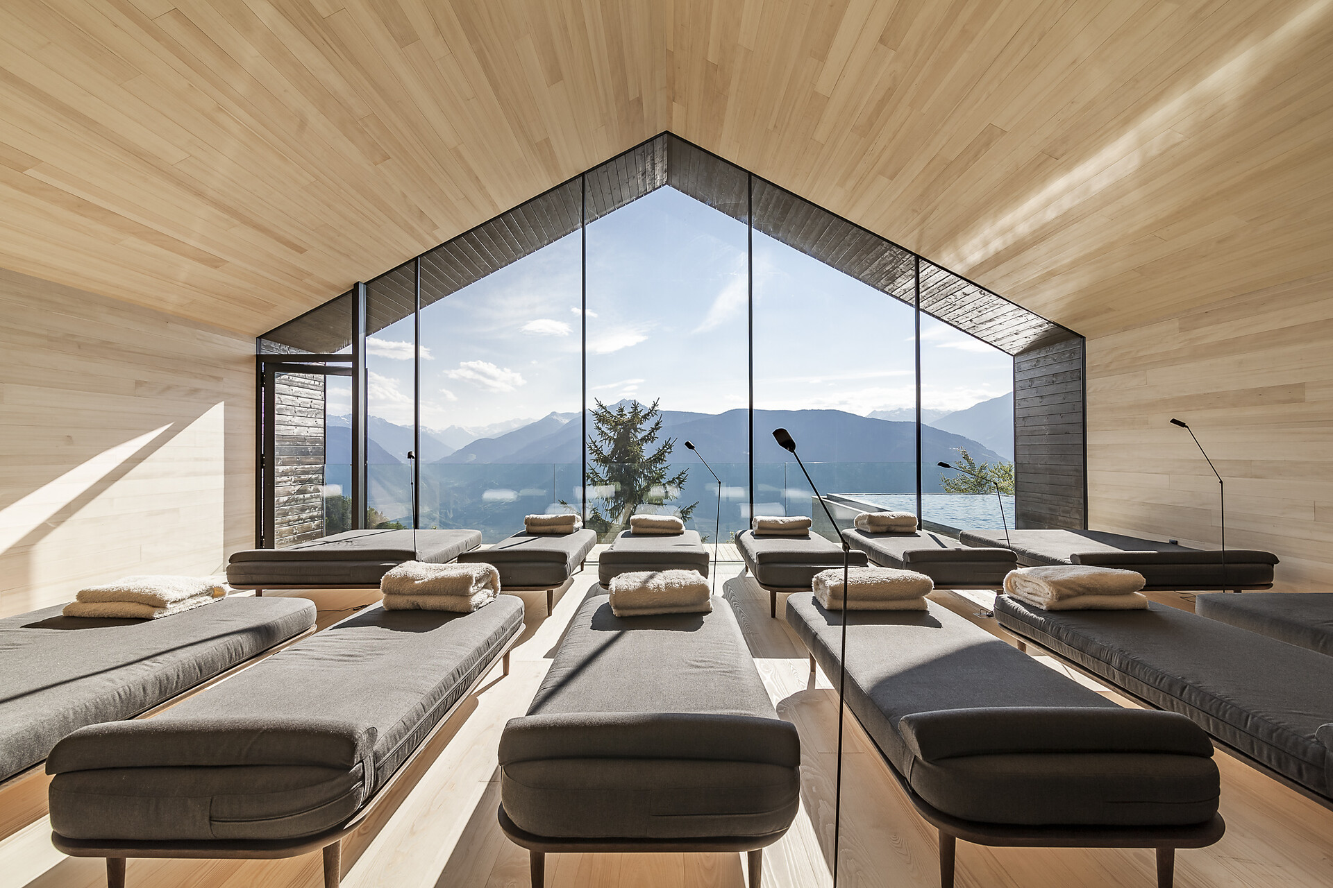Relax House