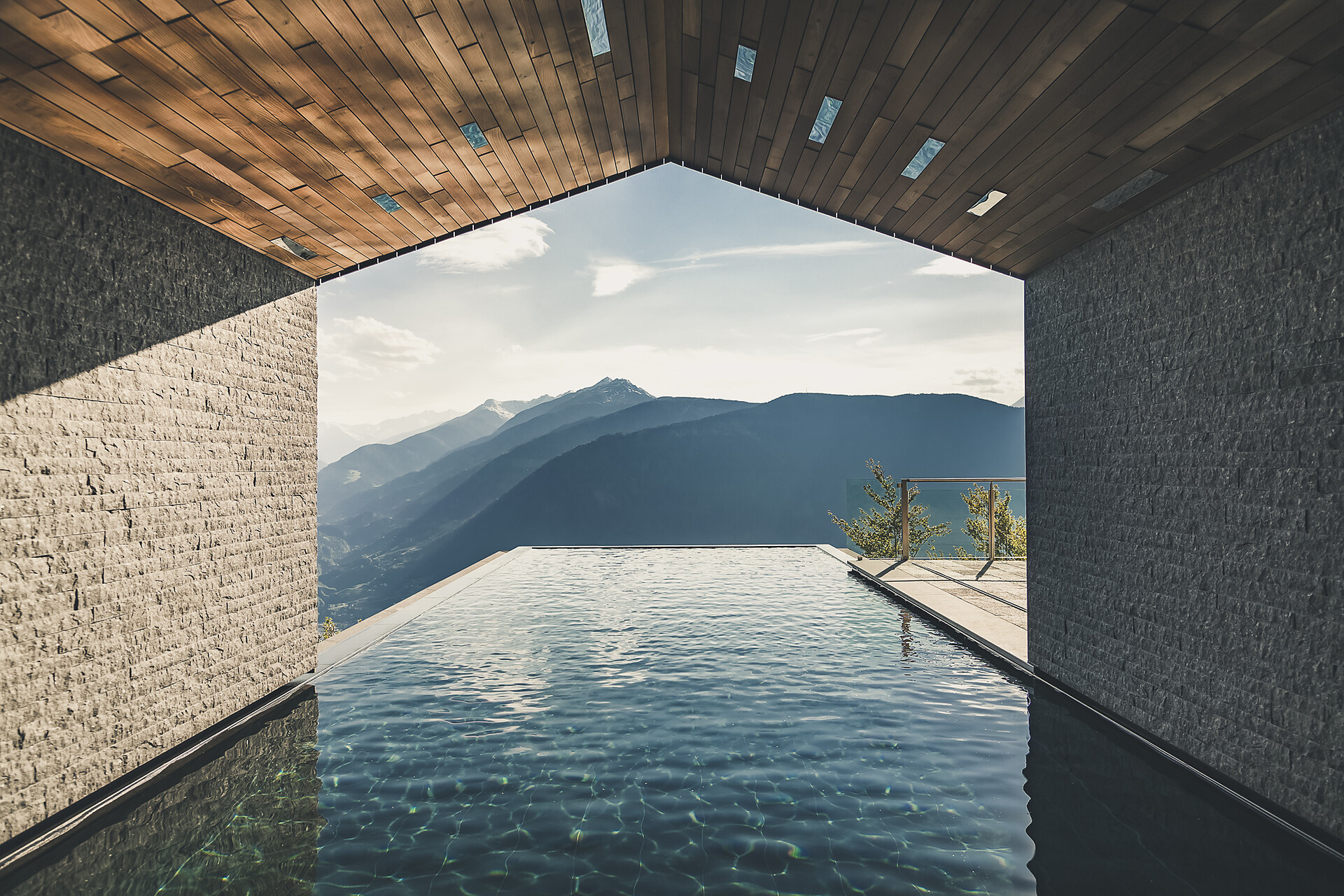 Infinity Pool Miramonti