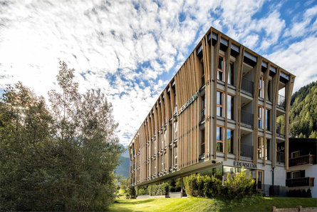 Mountain Design Hotel Eden Selva Wolkenstein 7 suedtirol.info
