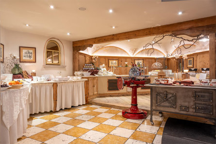 Mirabell Dolomites Hotel . Luxury . Ayurveda & Spa Olang 14 suedtirol.info