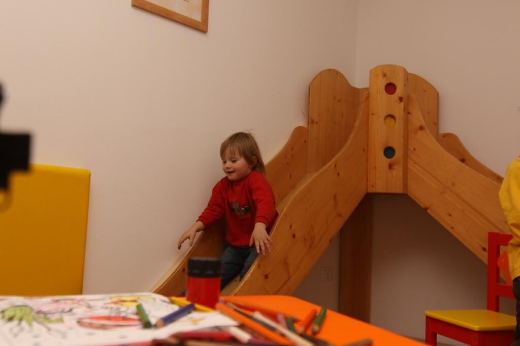 Childreen play room