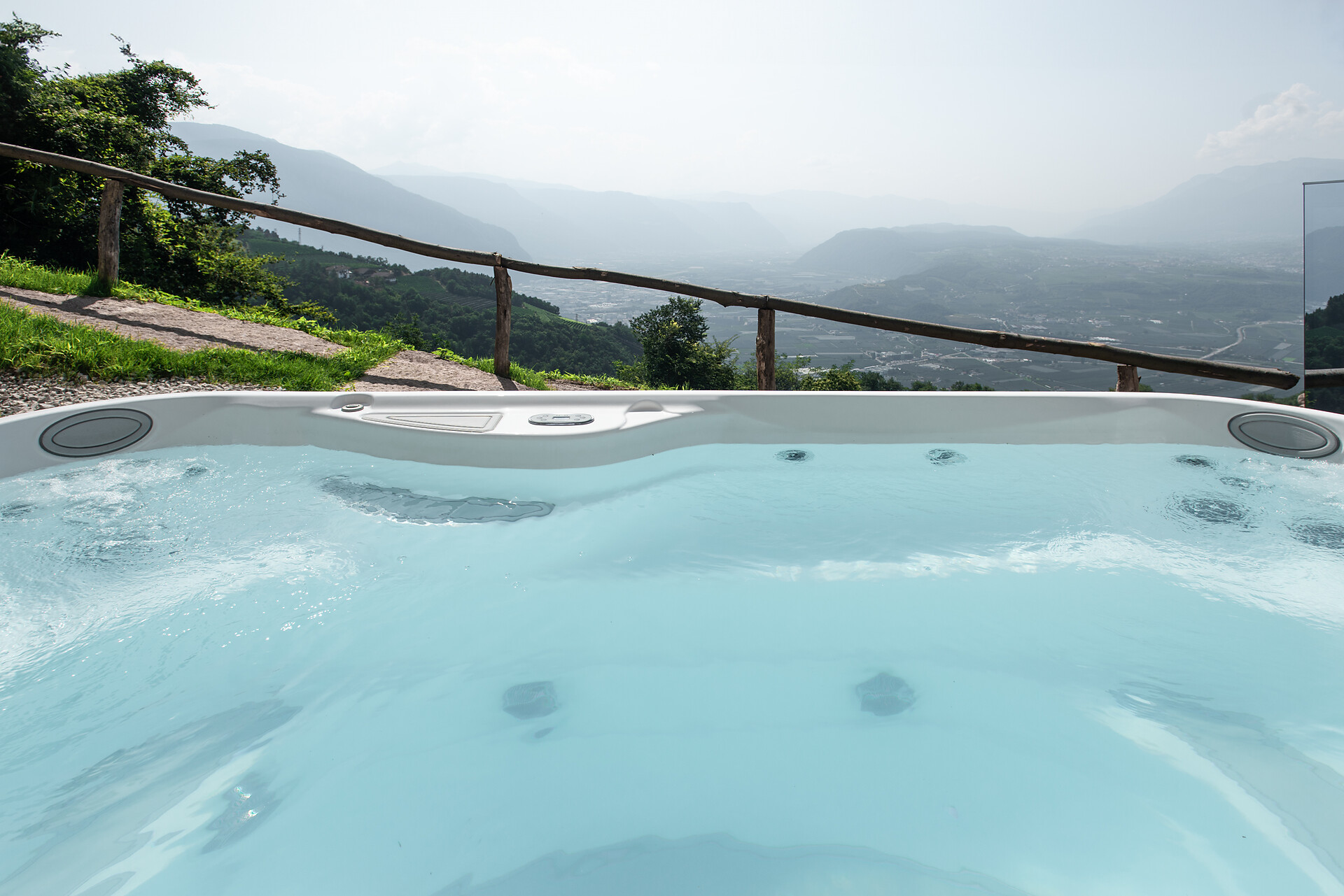 App Alex Jacuzzi con vista su Bolzano